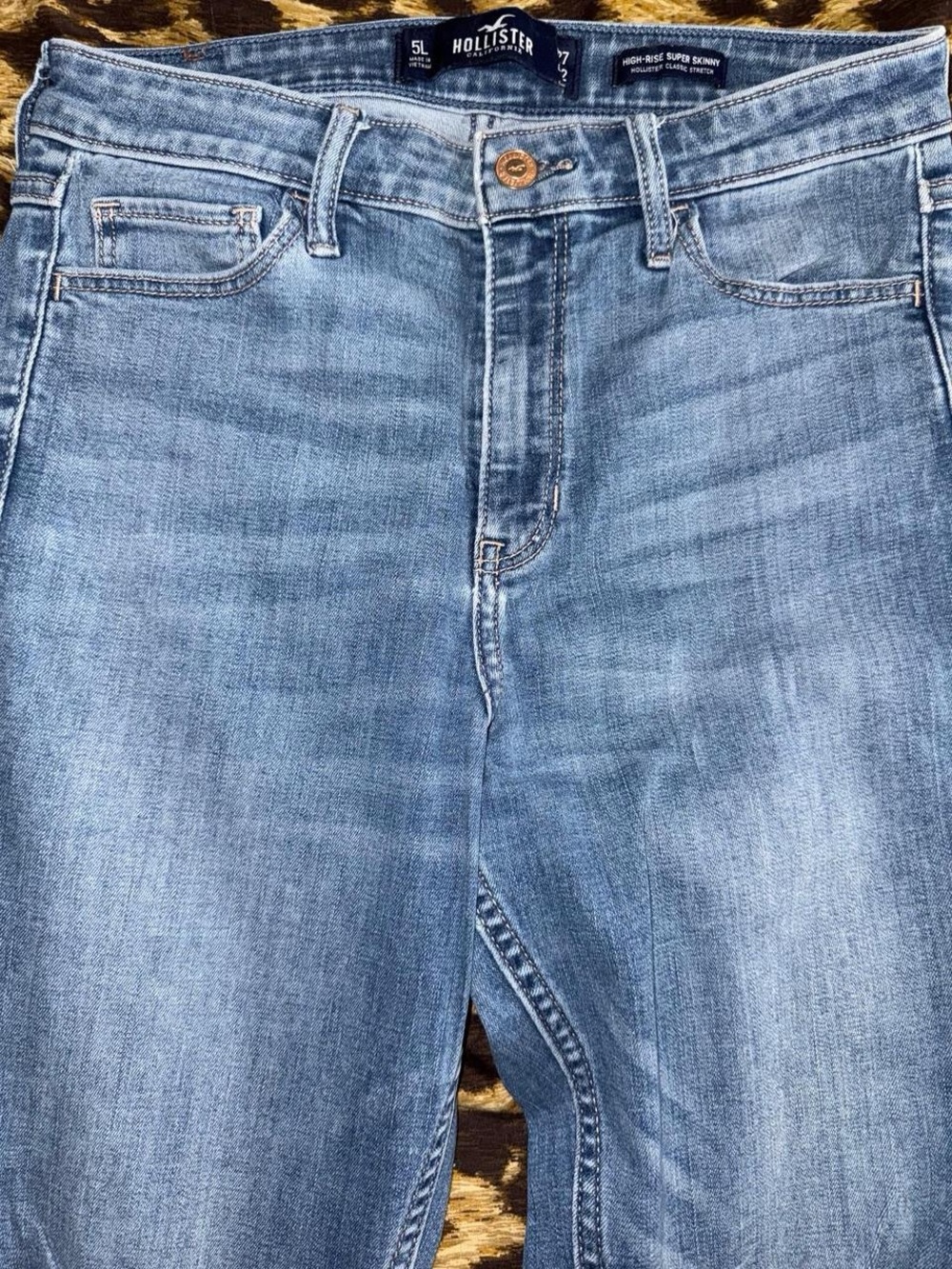Hollister Women's Light Wash Super Skinny Jeans